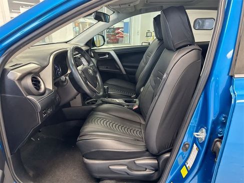 Used 2018 Toyota RAV4 XLE image 17