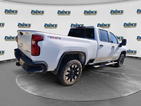 Used 2020 Chevrolet Silverado 2500 Custom w/ Custom Value Package AWD/4WD image 3