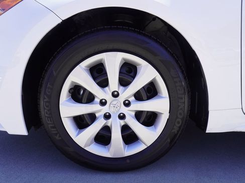 Certified 2025 Toyota Corolla LE FWD image 19