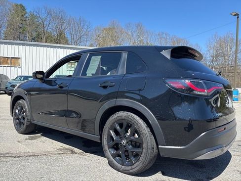 Used 2025 Honda HR-V Sport image 2