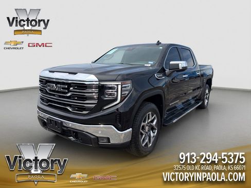 Used 2023 GMC Sierra 1500 SLT image 1