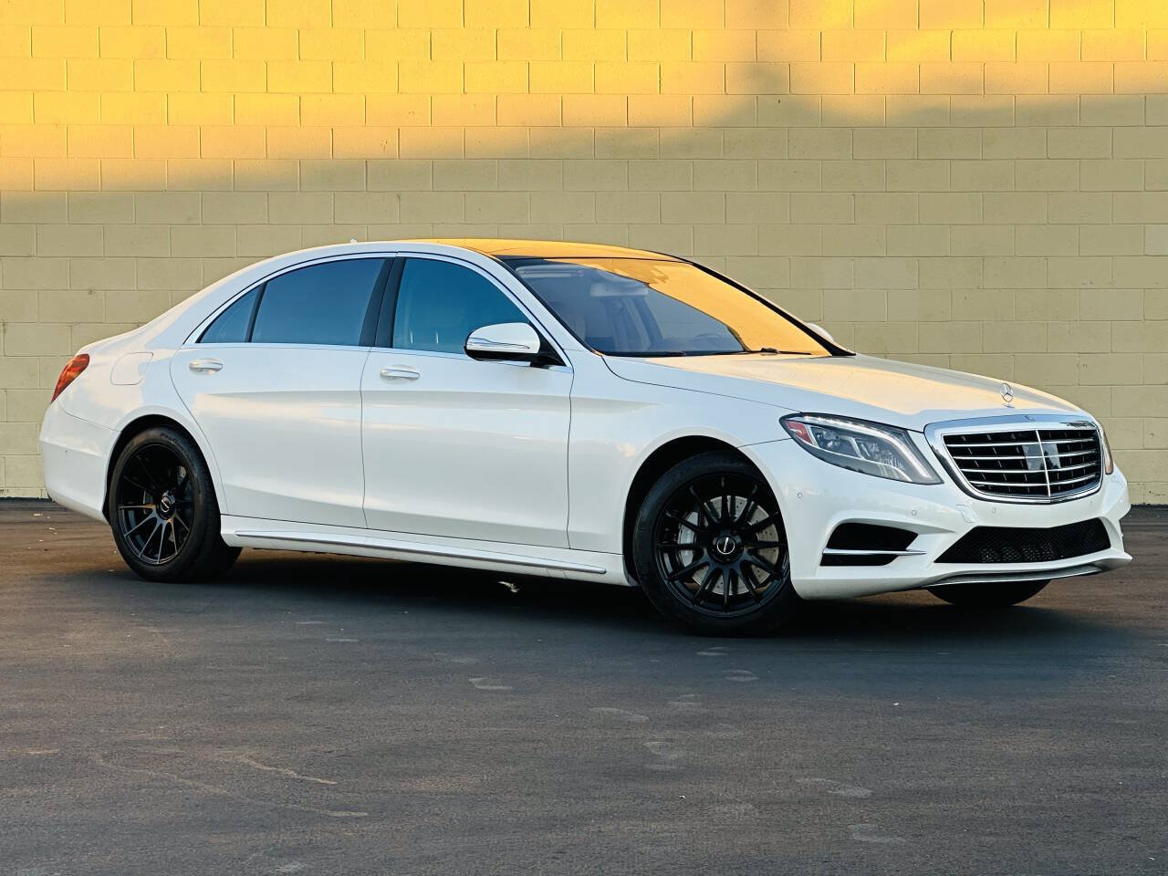 Used 2014 Mercedes-Benz S 550 Sedan image 2