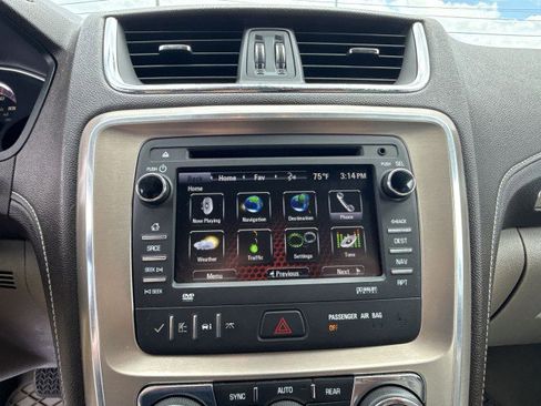 Used 2013 GMC Acadia Denali image 12