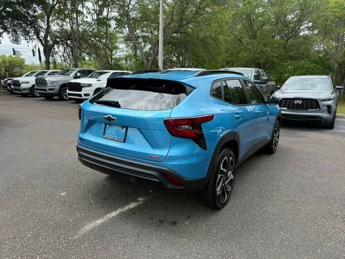 Used 2025 Chevrolet Trax RS w/ Sunroof Package image 11