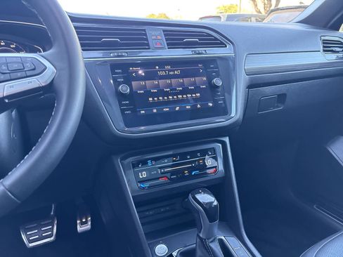 Used 2023 Volkswagen Tiguan SEL R-Line image 15