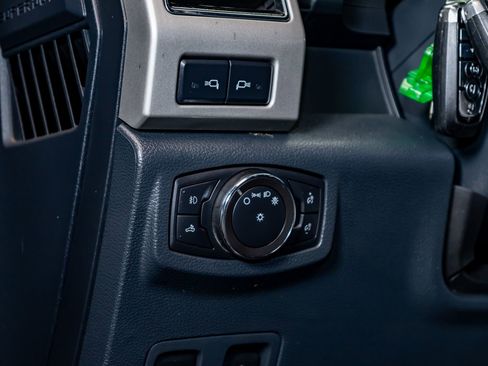 Used 2022 Ford F250 Lariat w/ Tremor Off-Road Package image 21