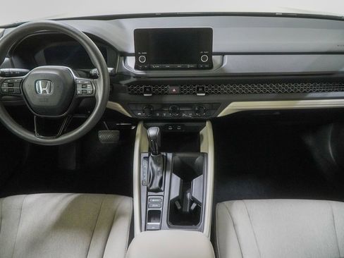 Certified 2025 Honda Accord SE image 22