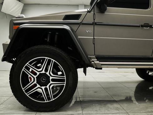 Used 2017 Mercedes-Benz G 550 Squared image 10