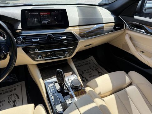 Used 2019 BMW 530i image 37