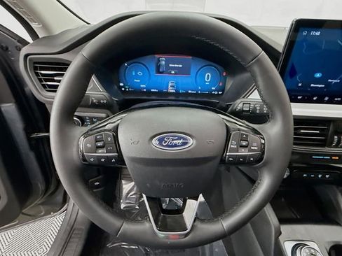 Used 2024 Ford Escape SE w/ PHEV Premium Package image 11