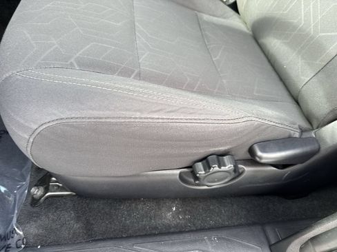 Used 2019 Toyota Tacoma TRD Sport AWD/4WD image 40