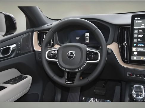 Certified 2026 Volvo XC60 B5 Plus w/ Protection Package Premier AWD/4WD image 14