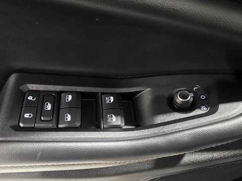 Used 2023 Jeep Grand Cherokee Limited image 18