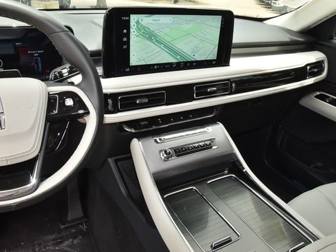 New 2026 Lincoln Aviator 2WD image 27