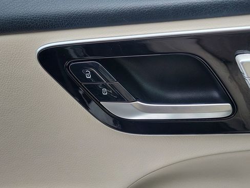 Certified 2022 Mercedes-Benz C 300 Sedan image 21