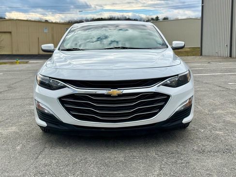 Used 2021 Chevrolet Malibu LS w/ Driver Confidence Package II FWD image 2