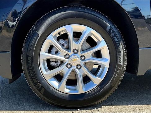 Used 2021 Chevrolet Equinox LT w/ Driver Convenience Package image 11