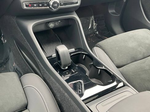 Used 2023 Volvo C40 P8 Recharge Ultimate AWD/4WD image 45