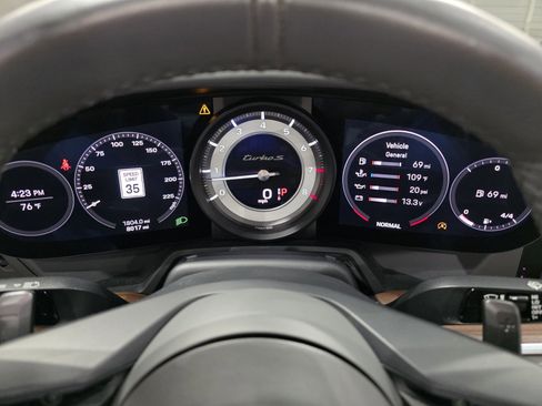 Used 2021 Porsche 911 Turbo image 14
