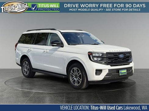Used 2025 Ford Expedition Active AWD/4WD image 1