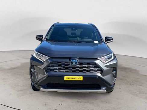 Used 2019 Toyota RAV4 XSE AWD/4WD image 2