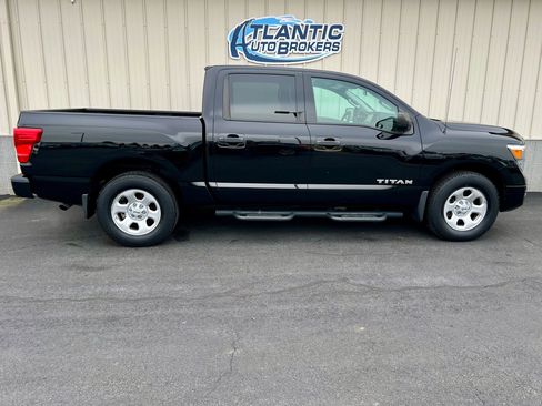 Used 2021 Nissan Titan S w/ S Utility Package image 3