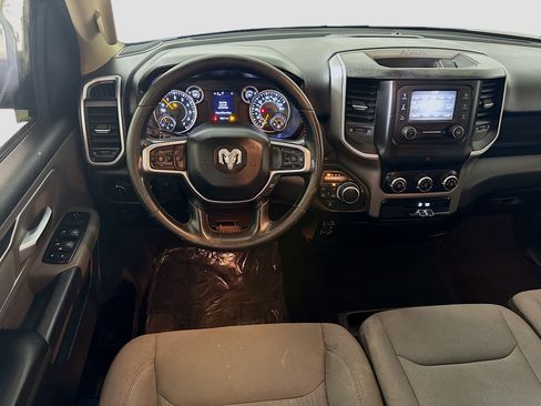 Used 2019 RAM 1500 Big Horn AWD/4WD image 17