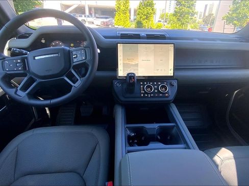 New 2026 Land Rover Defender 110 X-Dynamic SE AWD/4WD image 5