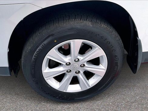 Used 2012 Toyota Highlander SE image 32