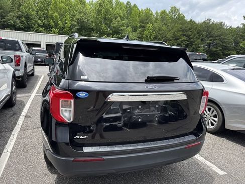 Used 2022 Ford Explorer XLT RWD image 13
