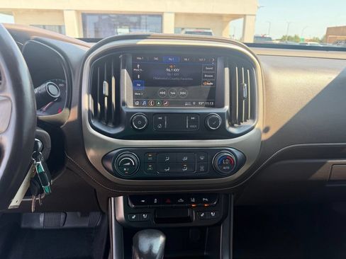Used 2022 GMC Canyon Denali RWD image 33