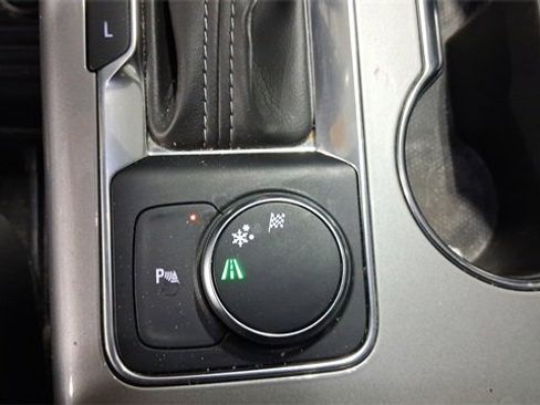 Used 2019 Chevrolet Blazer LT image 32