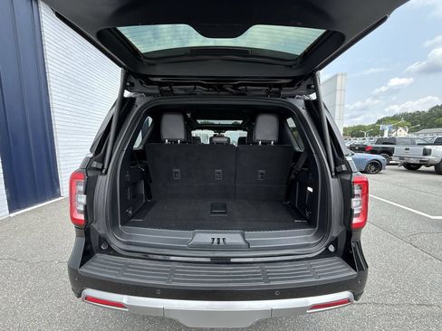 Used 2024 Ford Expedition Platinum AWD/4WD image 21