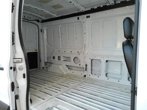 Used 2023 Ford Transit 250 Medium Roof AWD image 18
