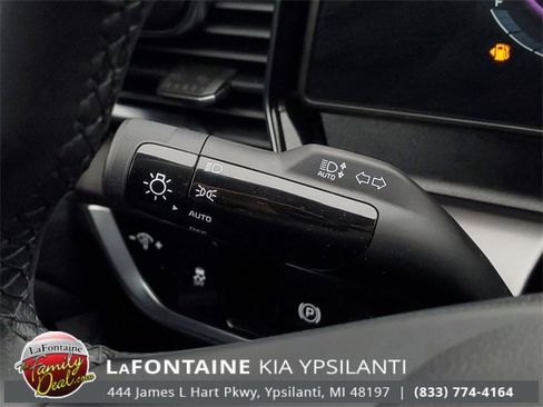 Certified 2025 Kia Sportage EX image 19