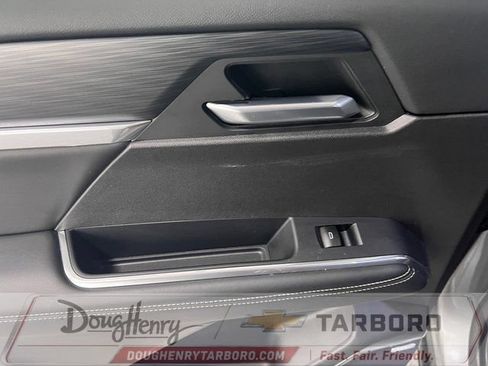 Used 2025 GMC Acadia Elevation FWD image 33