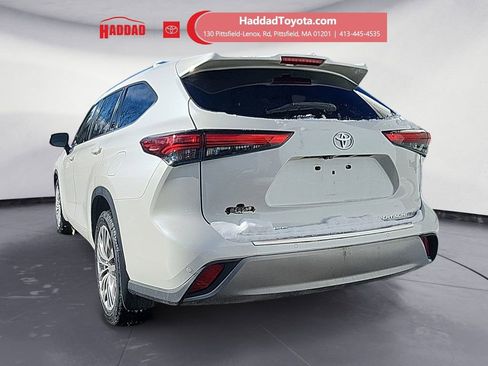 Certified 2020 Toyota Highlander Platinum image 3