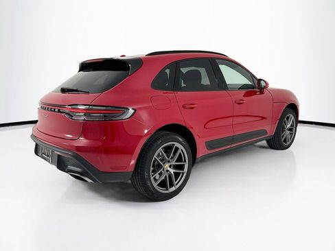 Certified 2025 Porsche Macan AWD/4WD image 9