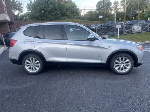 Used 2016 BMW X3 xDrive28i image 2