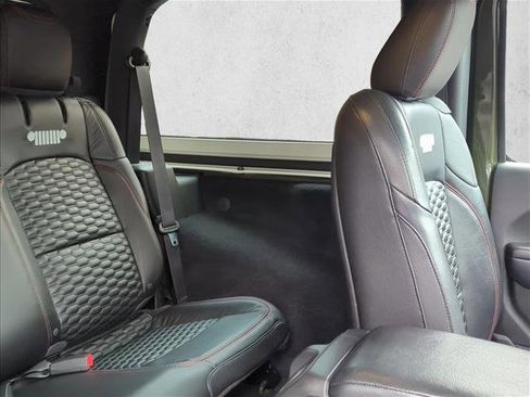 Used 2020 Jeep Wrangler Rubicon w/ Steel Bumper Group image 18