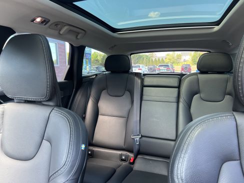 Used 2019 Volvo V90 T6 Cross Country w/ Advanced Package AWD/4WD image 21