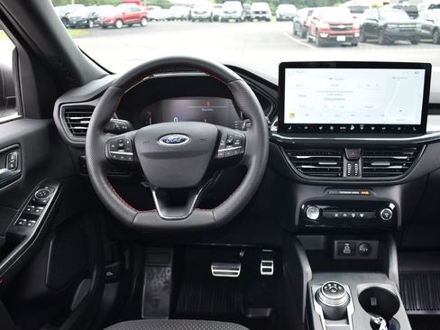 Used 2024 Ford Escape ST-Line w/ Tech Pack #1 AWD/4WD image 16
