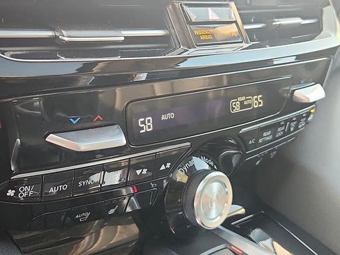 Certified 2023 Acura MDX image 18