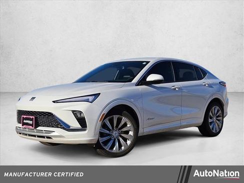 Certified 2025 Buick Envista Avenir image 1