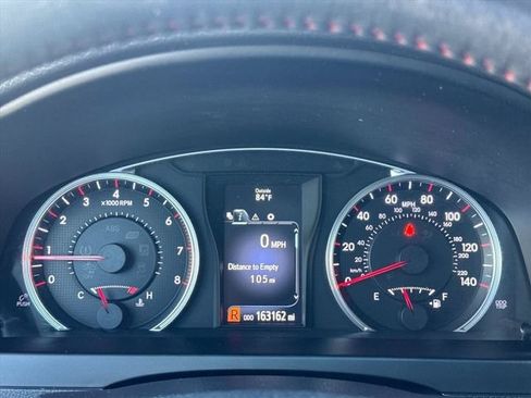 Used 2017 Toyota Camry SE w/ Moonroof Package FWD image 28