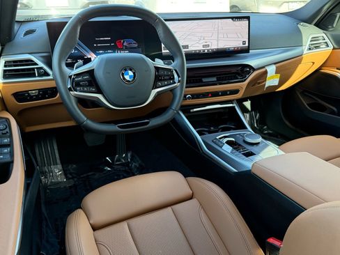 Used 2025 BMW 330i Sedan w/ Premium Package image 31