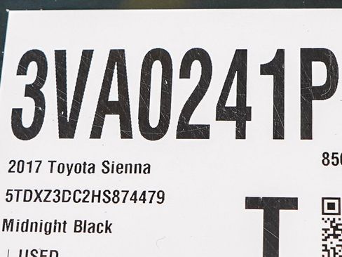 Used 2017 Toyota Sienna SE FWD image 33