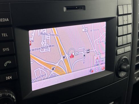 Used 2016 Mercedes-Benz Metris Passenger image 27