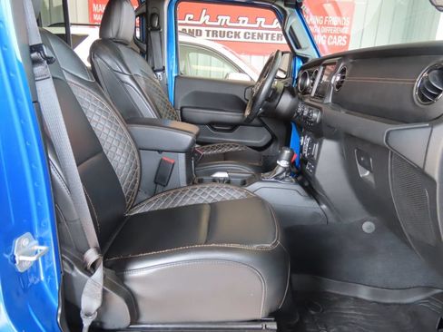 Used 2022 Jeep Gladiator Overland AWD/4WD image 33