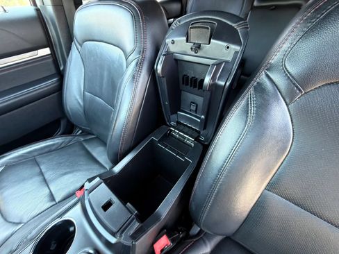Used 2019 Ford Explorer Sport AWD/4WD image 31